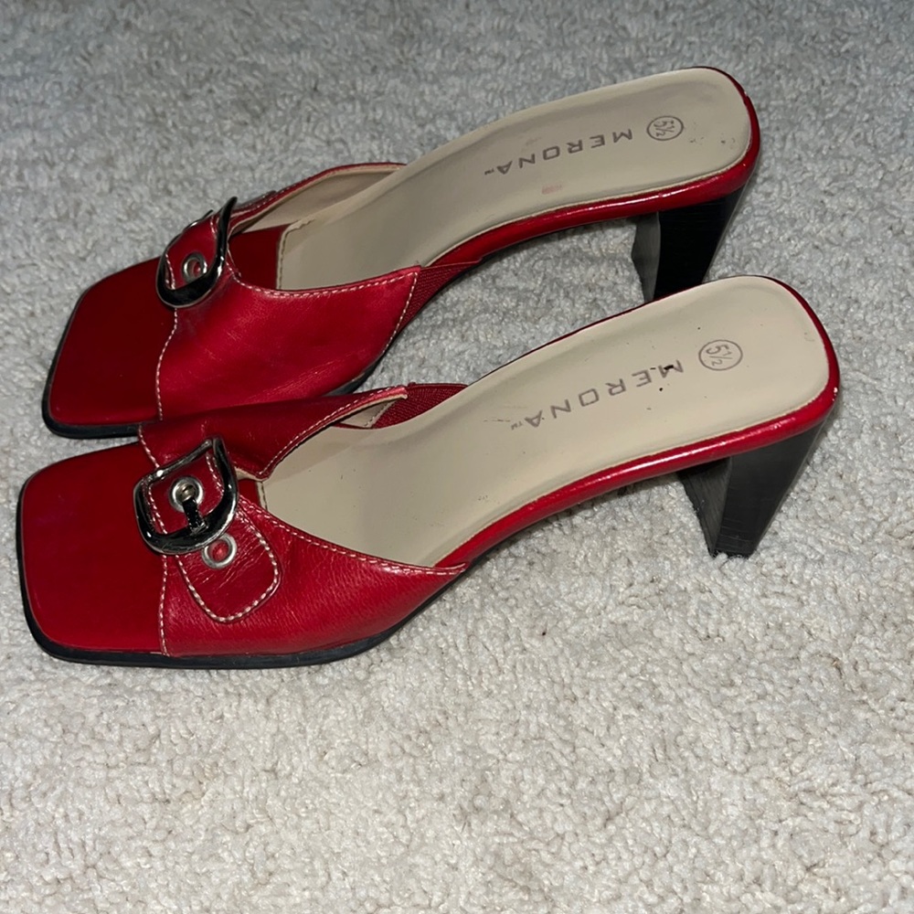 vintage red sandal heal